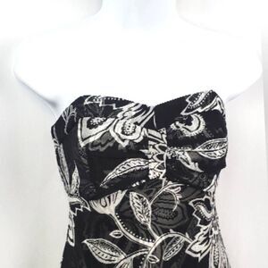 WHITE HOUSE BLACK MARKET Dress
